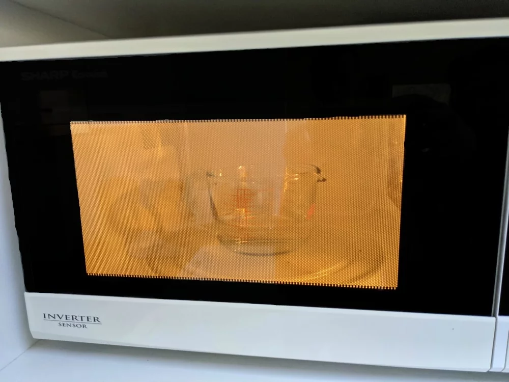 how to clean a microwave after burning something